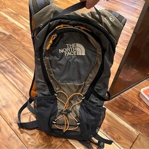 The North Face Gulper backpack 🦊